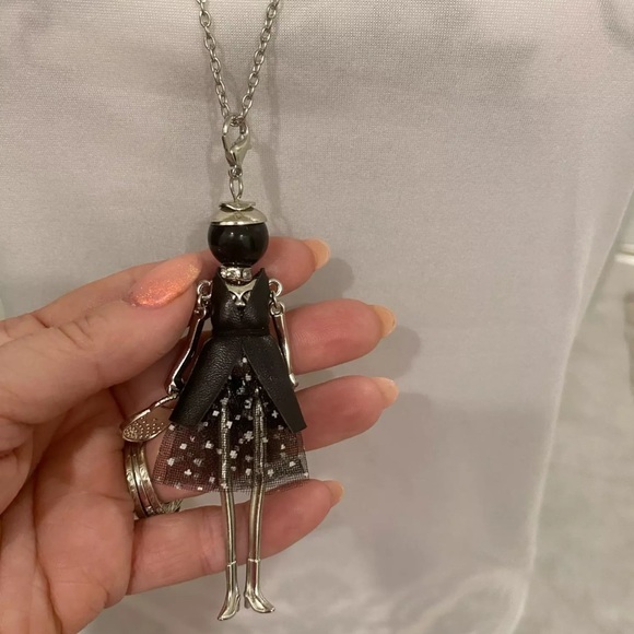 New Artisan Poshmark Shopper Sterling Silver Cloth White Sapphire Doll Necklace - Picture 6 of 10